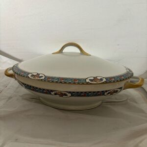 Fraureuth Germany Oval Covered Vegetable Bowl